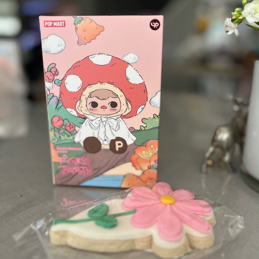 Pop Mart Plush Pendant Forest Party Pink Box blind box